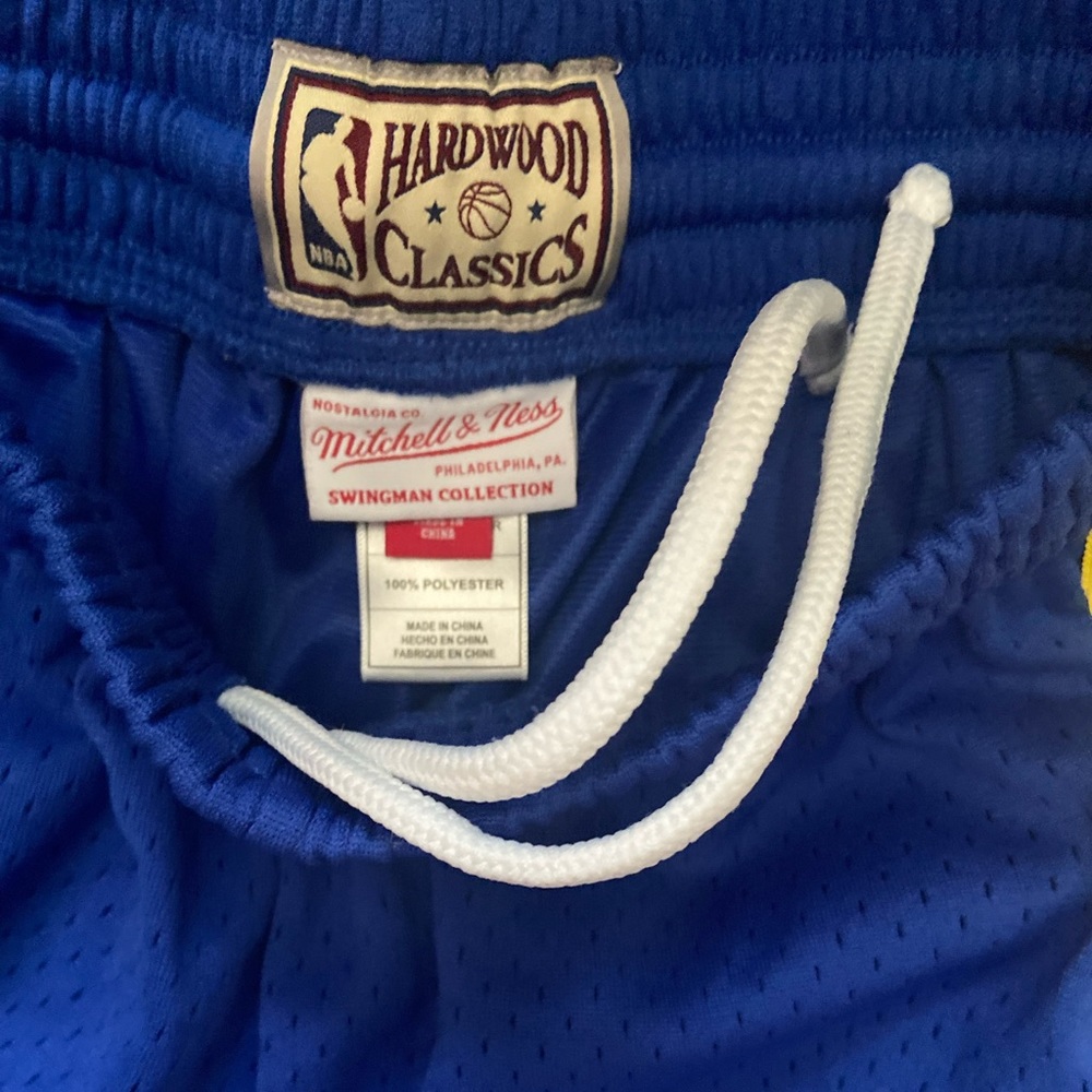 Mitchell & Ness Golden state shorts